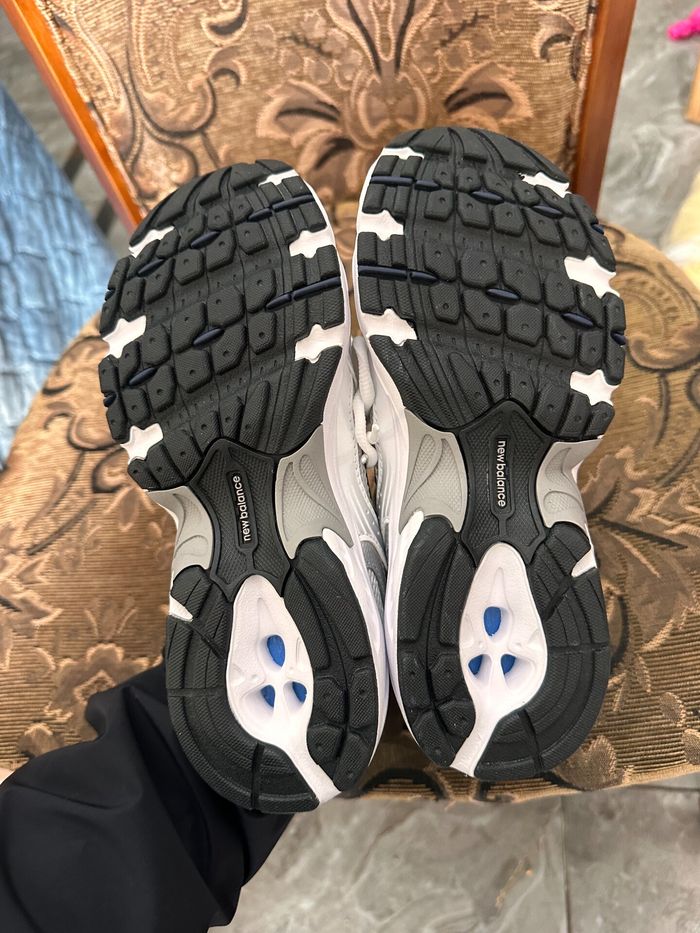 New Balance NB 530 Blanc 41.5 - photo numéro 4