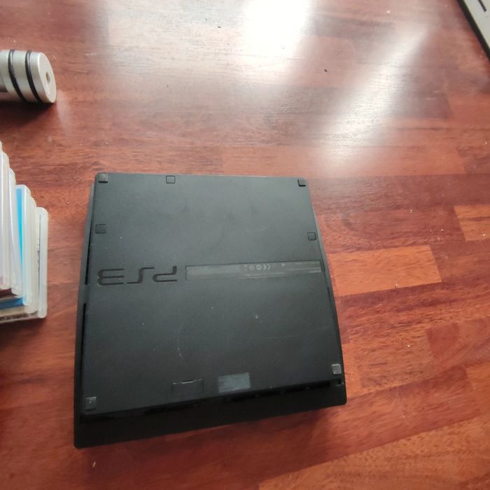 Console PS3 slim avec 10 jeux - photo numéro 5