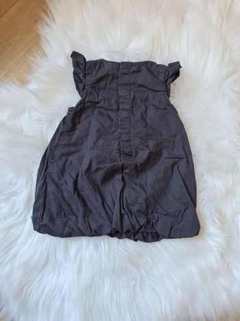 Robe gris foncé