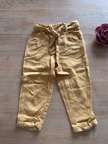 Pantalon large jaune ceinture 3 ans