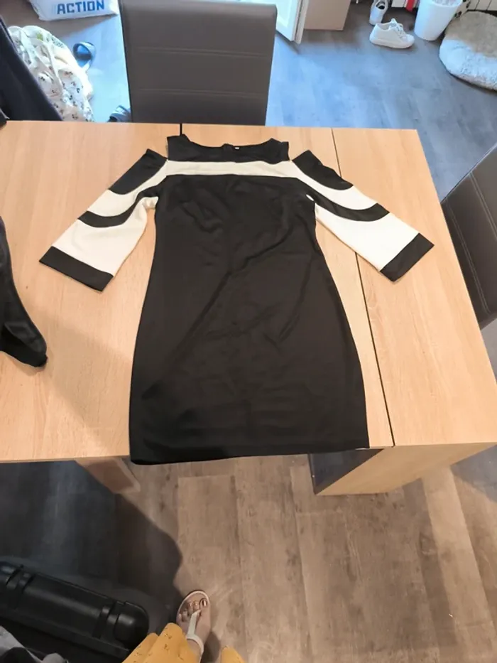 Robe épaules dénudées