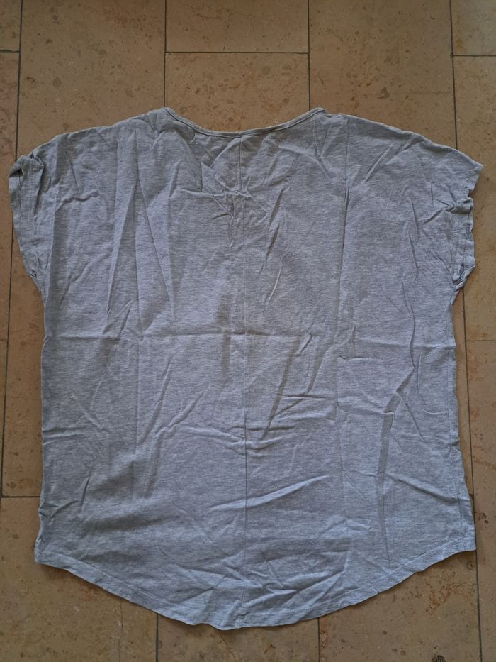 T-shirt femme Taille L - photo numéro 5