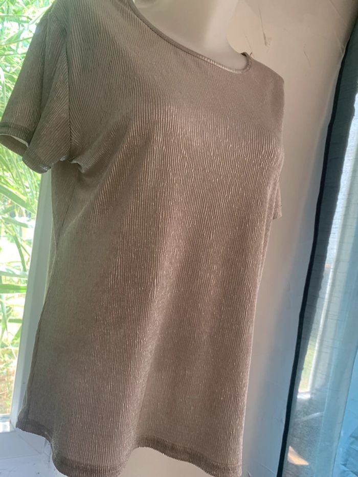 Tee shirt taille 38 beige brillant - photo numéro 5