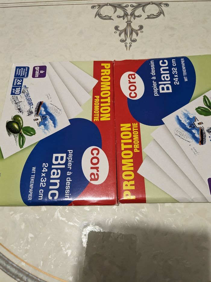 Lot de papier à dessin blanc à grain. Taille 24x32 cm. - photo numéro 3