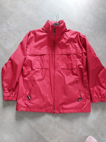 Parka impermeable avec capuche rétractable