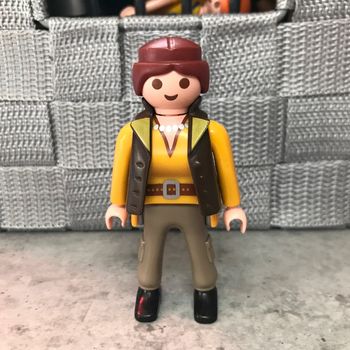 Personnage figurine femme playmobil