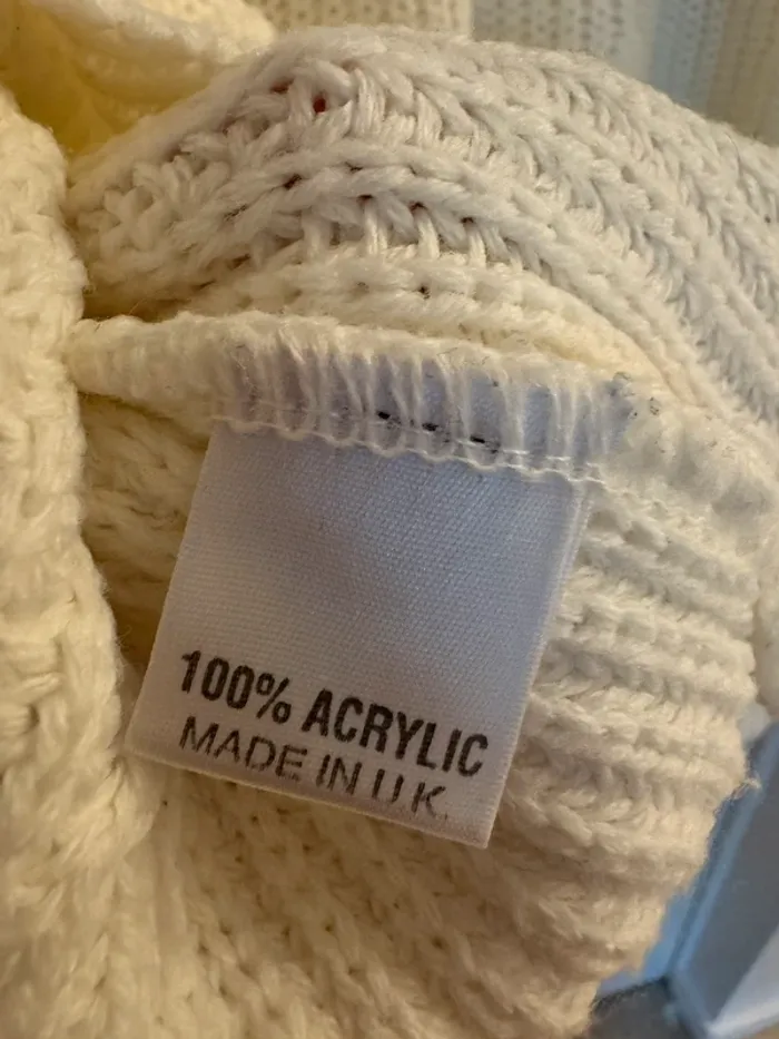 Pull blanc et moderne - photo numéro 5