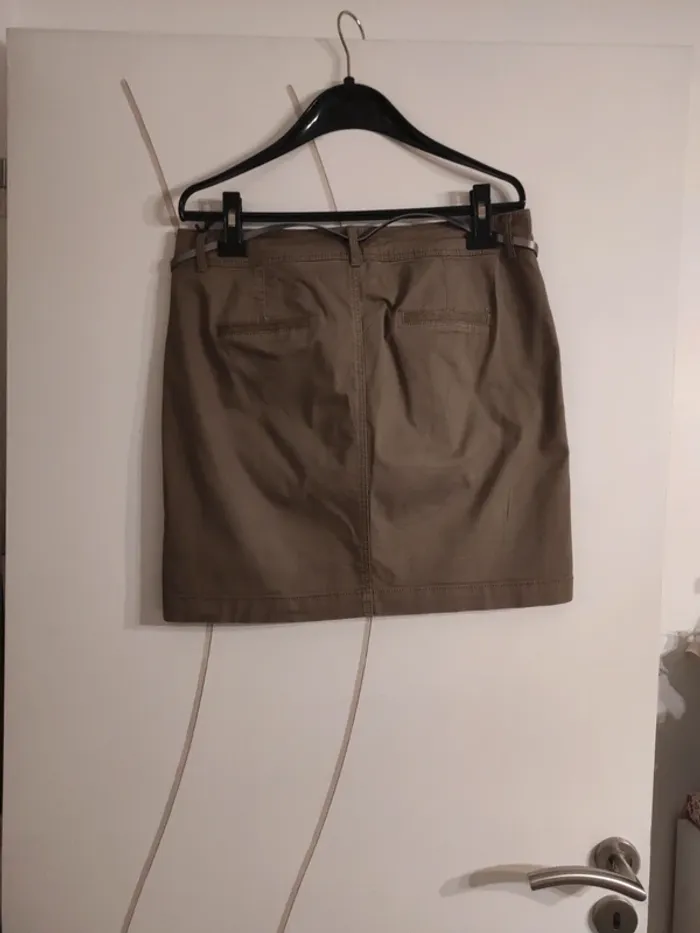 Jupe kaki Camaïeu taille 40 - photo numéro 3