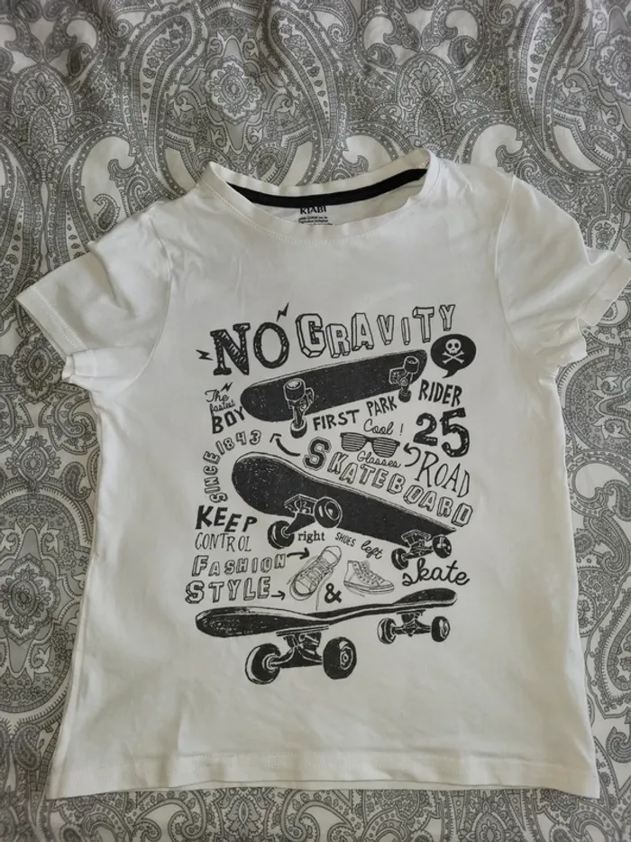 T-shirt manches courtes kiabi skateboard 6ans