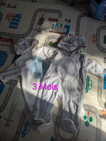 2 sur pyjamas 