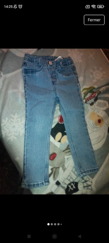 Très beau jeans e14