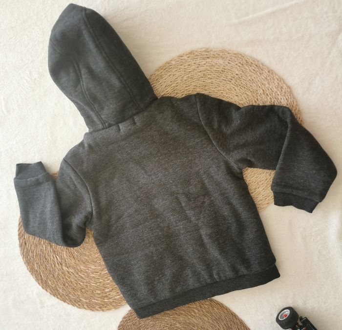 Veste / gilet chaud avec capuche, gris, kiabi, 8 ans, garçon, neuve - photo numéro 2