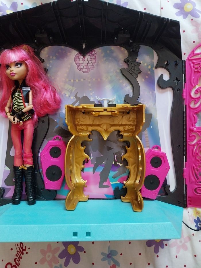 Monster High 13 Wishes Souhaits Room Party Discothèque et poupée Howleen Wolf - photo numéro 6