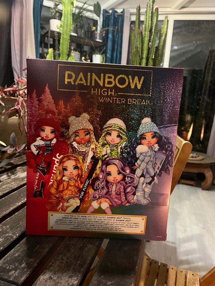 Rainbow high winter vrai bleu neuf scellé - photo numéro 3
