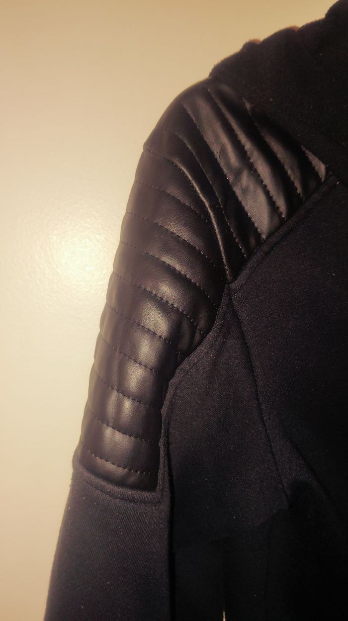 Gilet noir - photo numéro 3