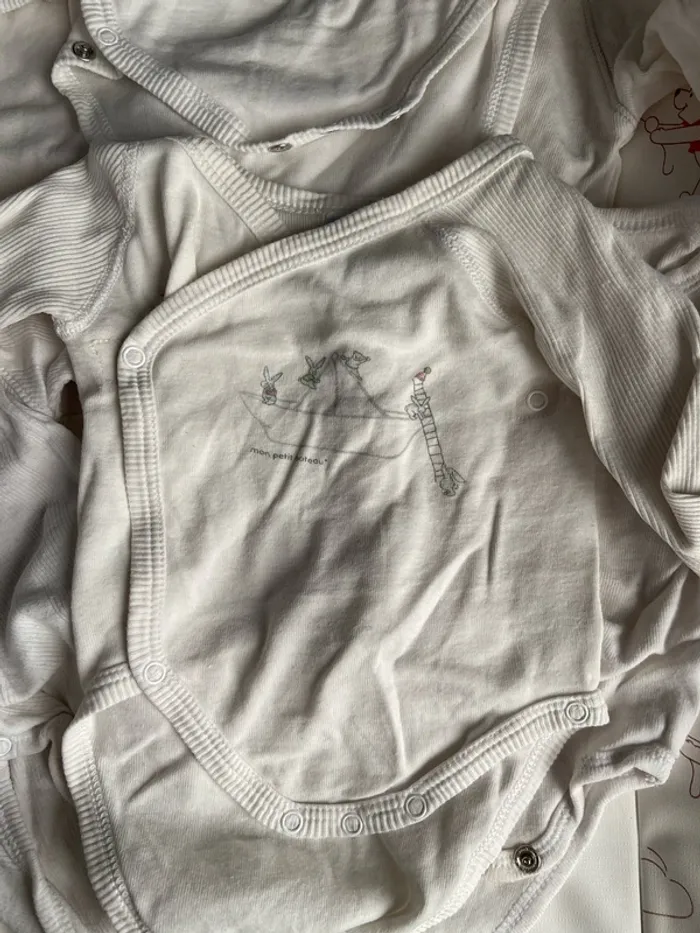 Lot de 8 bodies blanc taille 1 mois mixte - photo numéro 3