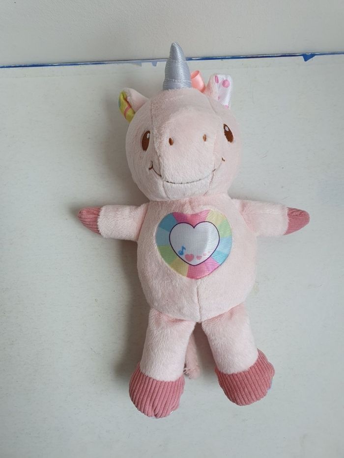 Peluche Maé ma Licorne à câliner VTech