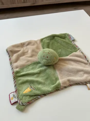 Doudou plat grenouille noukies