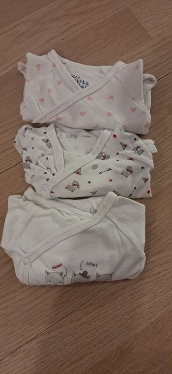 Lot 3 body manches longues 1mois