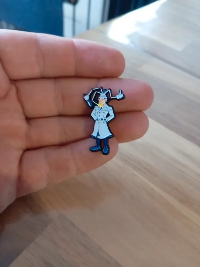 Pin's Inspecteur Gadget - photo numéro 3