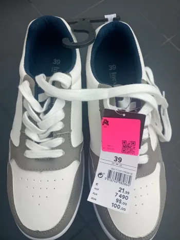 Chaussures neuves pointure 39
