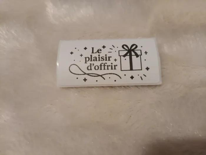 Étiquettes “Le plaisir d’offrir” Lot de 25 - photo numéro 2