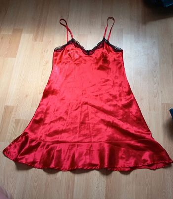 Nuisette rouge Etam taille 38