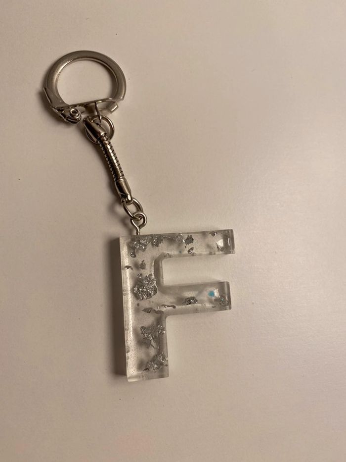 Porte clé lettre F