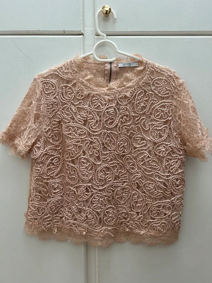 Top Zara trafaluc beige dentelles taille L haut avec zip dans le dos