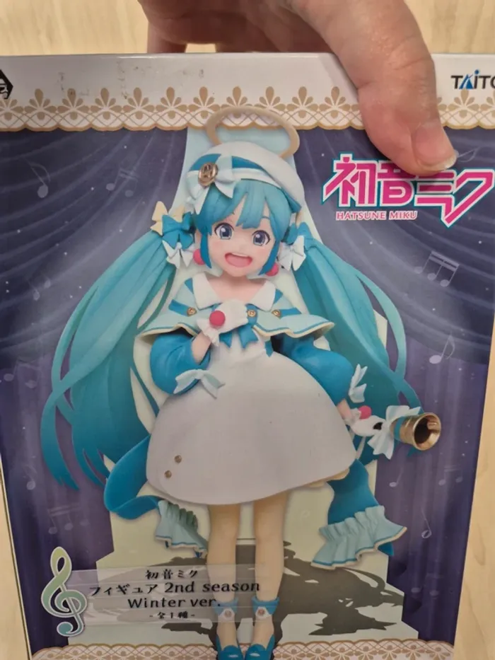 Figurine Hatsune Miku 2nd season Winter version - photo numéro 2