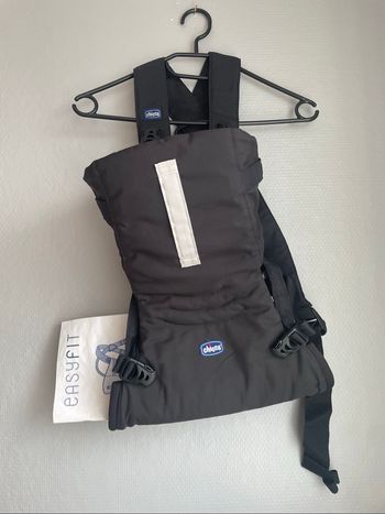 Porte bébé noir easyfit chicco