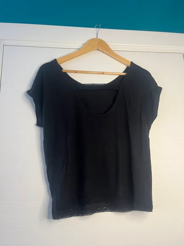 🔹 T-shirt Noir Fluide – Gémo 🔹 - photo numéro 2