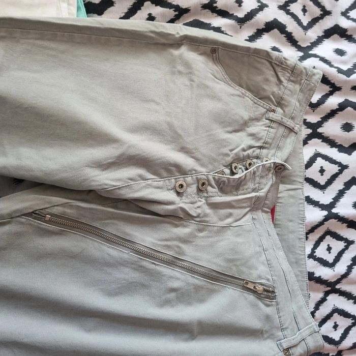 Jean 48 gris fermeture originale par boutons - photo numéro 3
