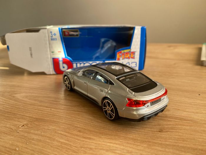 Miniature burago Audi RS E tron GT - photo numéro 2