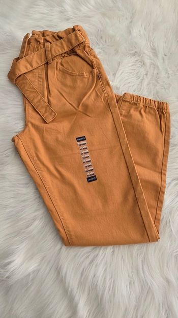 Neuf(non porté) 🏷😍🤩🤎🤎🤎Jeans mom toile 10 ans fille😍🤩🤎🤎🤎