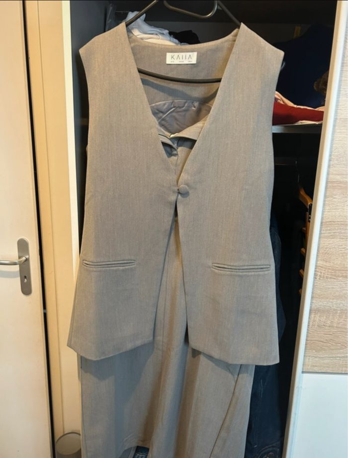 Ensemble tailleur neuf - photo numéro 2