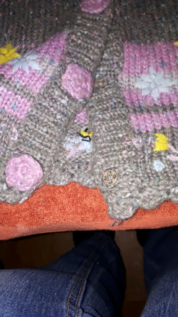 *Pull 6 mois - photo numéro 3