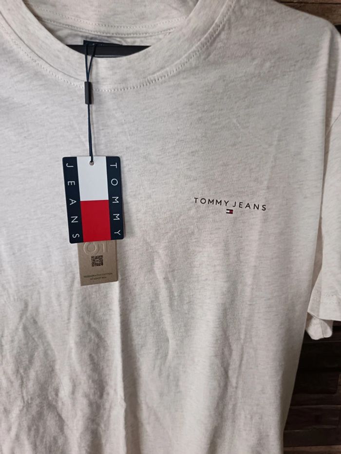 T-shirt tommy Hilfiger - photo numéro 2