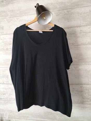 T-shirt décolleté v