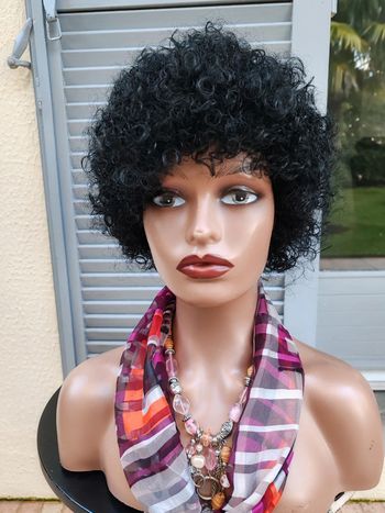 Perruque bob afro bouclé année 60
