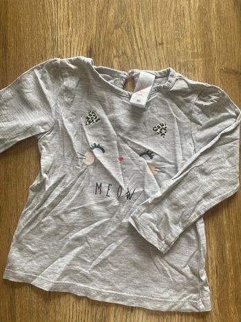 T-shirt manches longues taille 12/18 mois