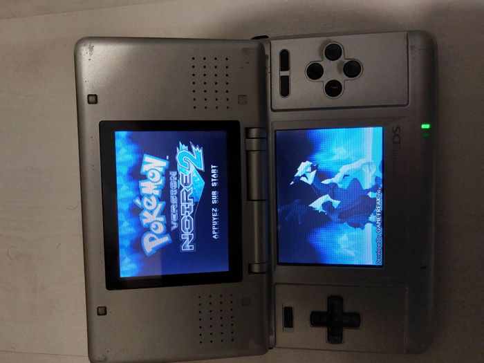 Pokémon version Noire 2 Nintendo DS Français - R4 - photo numéro 3