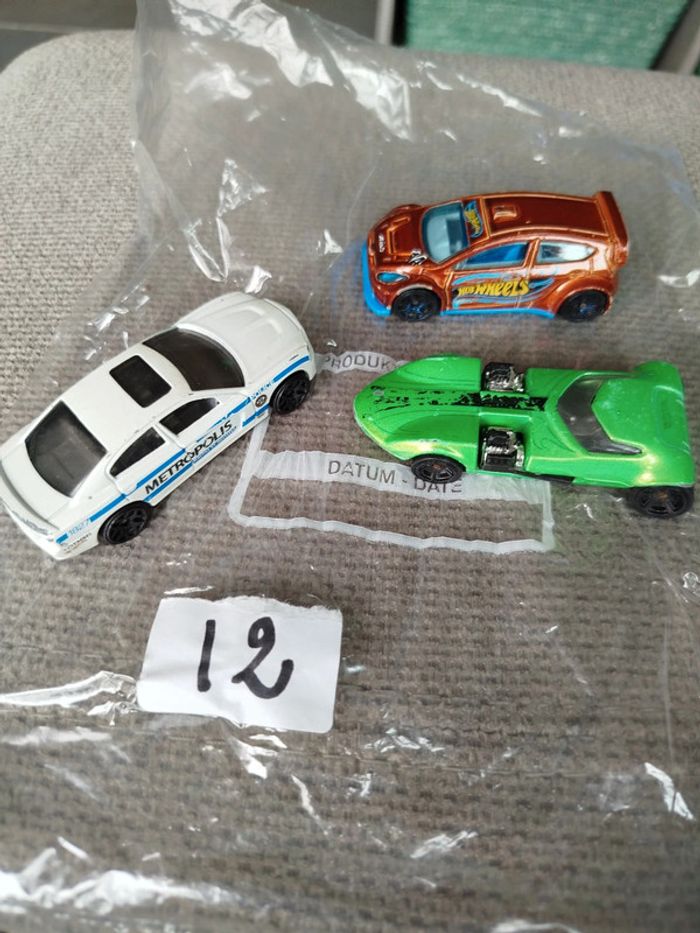 Lot de 3 voitures hot wheels