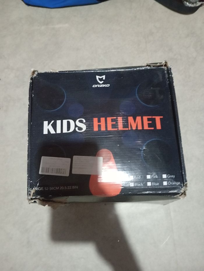 Casque de vélo avec protection genou et bras