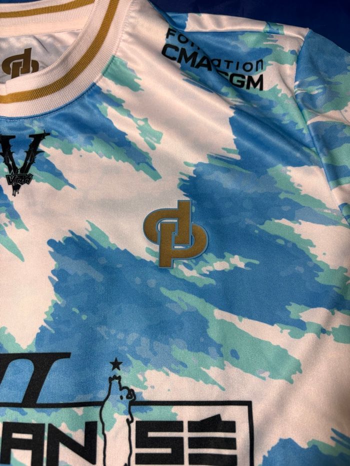 T-shirt organisée taille XS - photo numéro 3