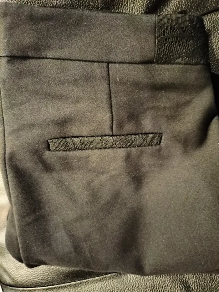 Pantalon de costume/ à pli noir (7/8 forme flare) - photo numéro 4