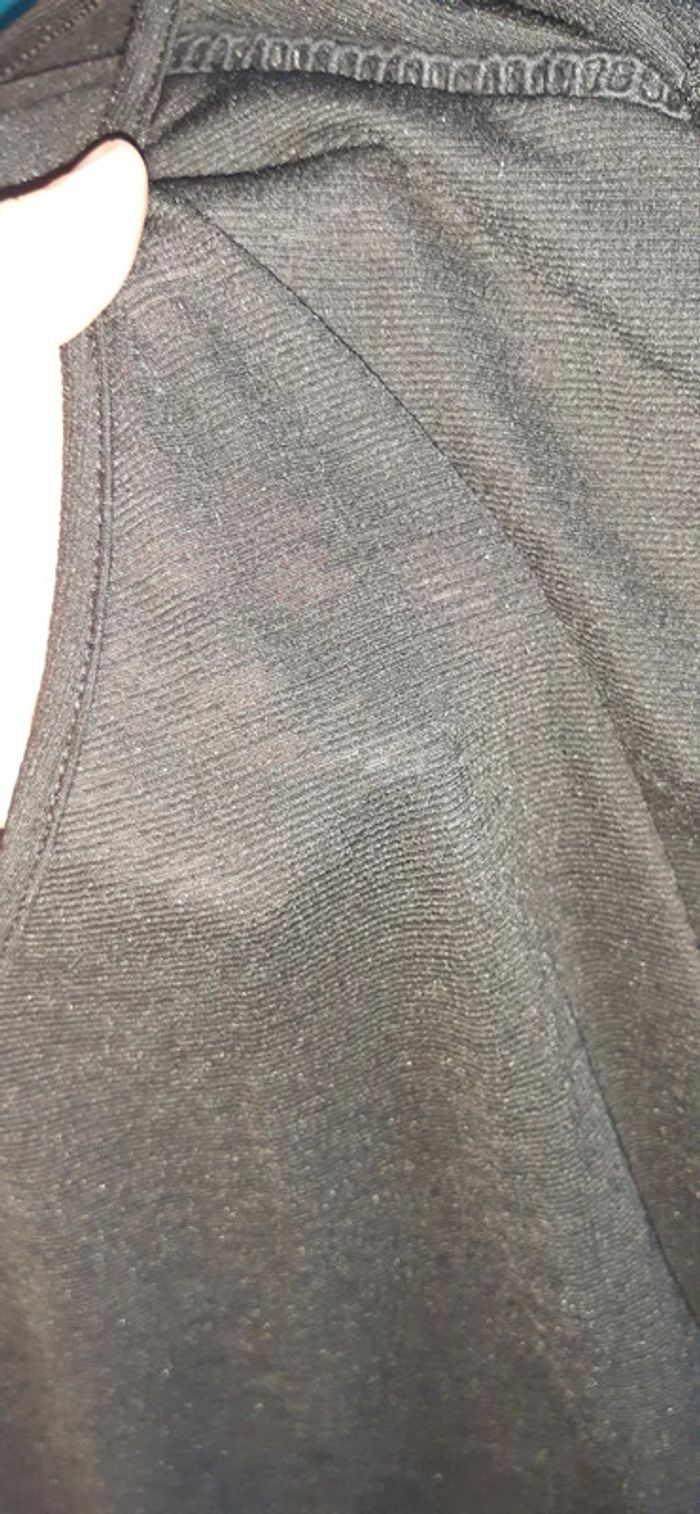 T shirt manche longue légèrement transparent et bras en dentelle - photo numéro 3