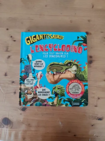 Livre Gigantosaurus