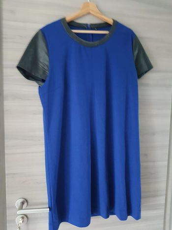 Robe bleu avec simili cuir 48