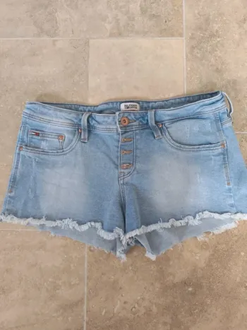 Mini short Femme en Jean Tommy Hilfiger Taille FR40